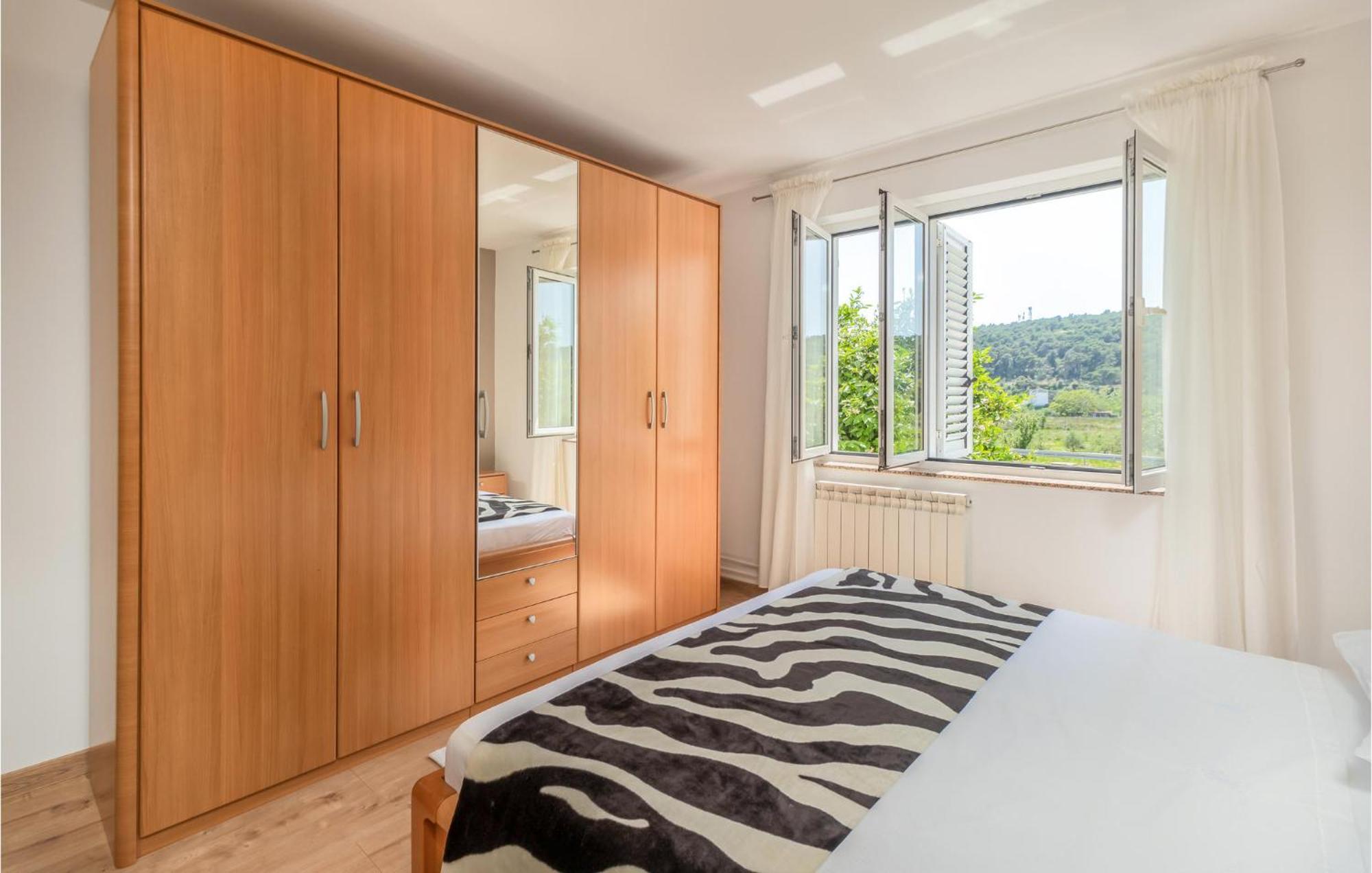 1 Bedroom Awesome Apartment In Kampor Bagian luar foto